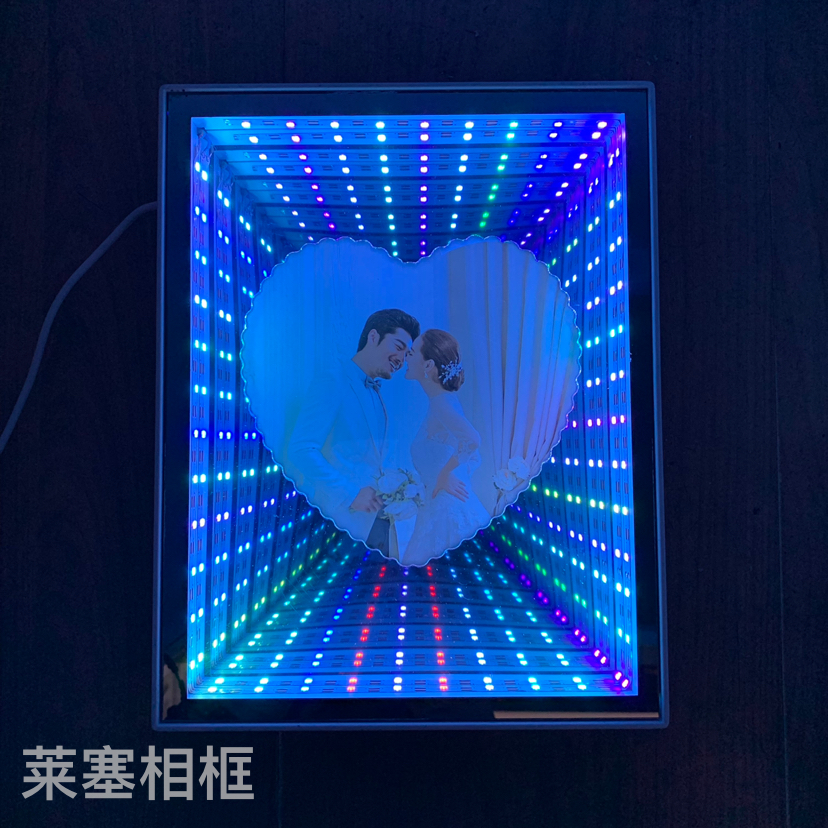 Seven-color 3D coated heart-shaped led lamp, USB interface creative decorative item, handicraft with light, photo frame details Picture