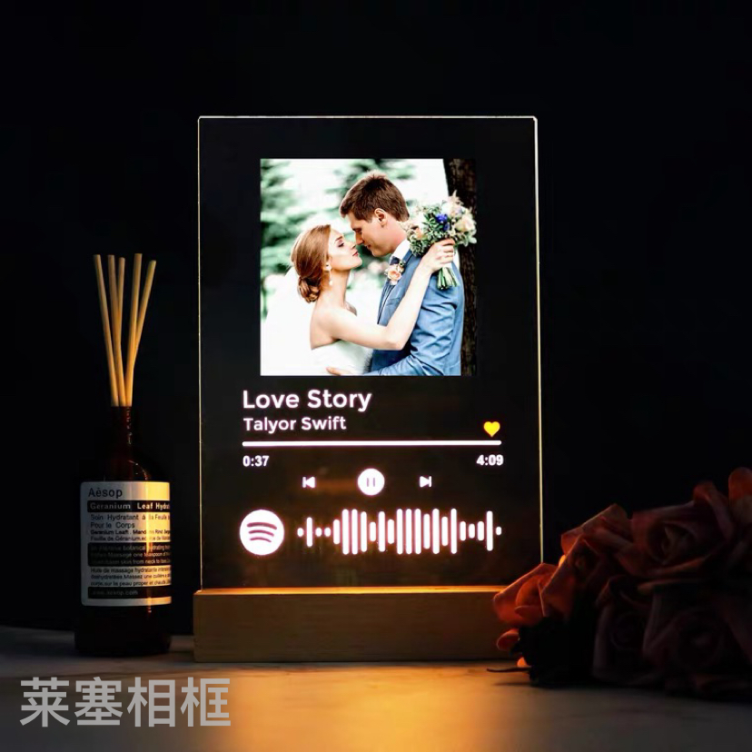 Beech wood single-color warm light, acrylic board, creative decorative items, home decoration handicrafts, light photo frame details Picture