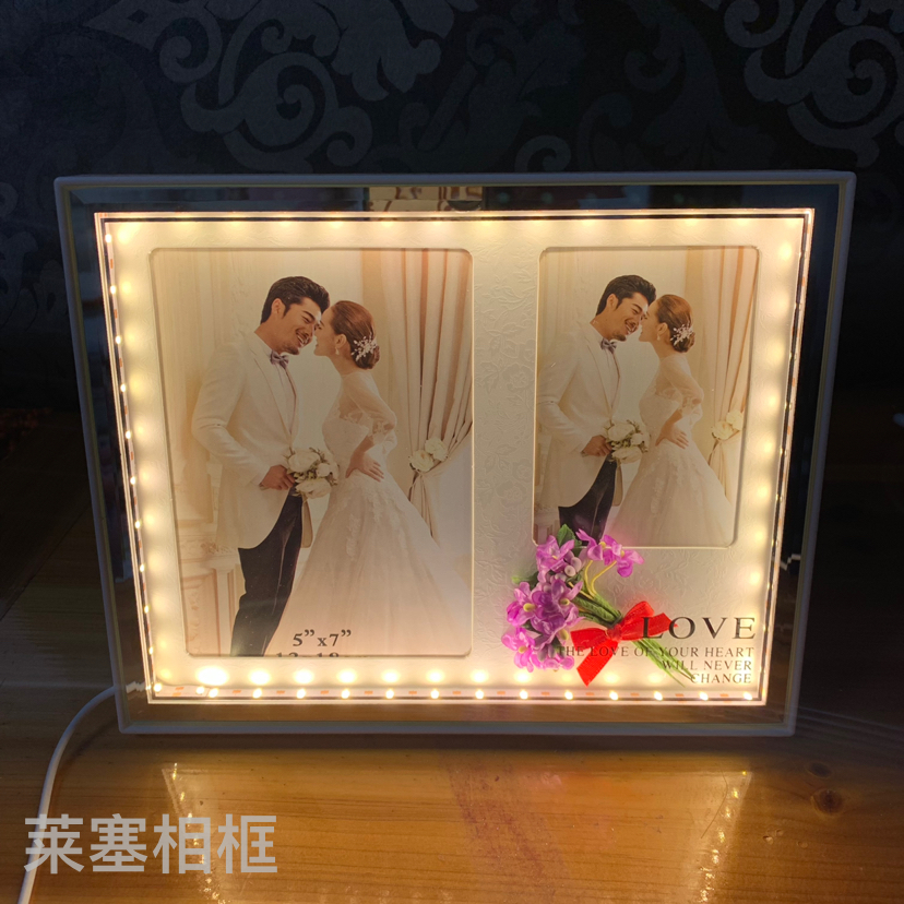 Purple small flower Led lamp, USB interface, creative decorative item, handicraft, bedroom bedside lamp, multi-functional photo frame Application Scenario