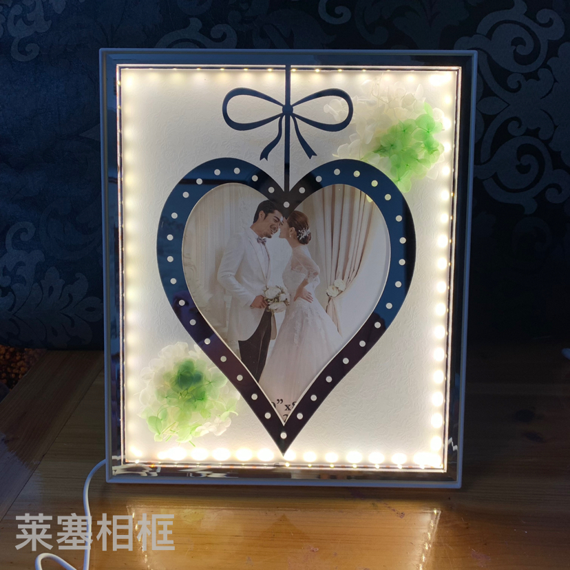 Heart-shaped led light, USB interface, creative decorative items, home decoration handicrafts, living room, bedroom, bedside lamp, photo frame Specification image