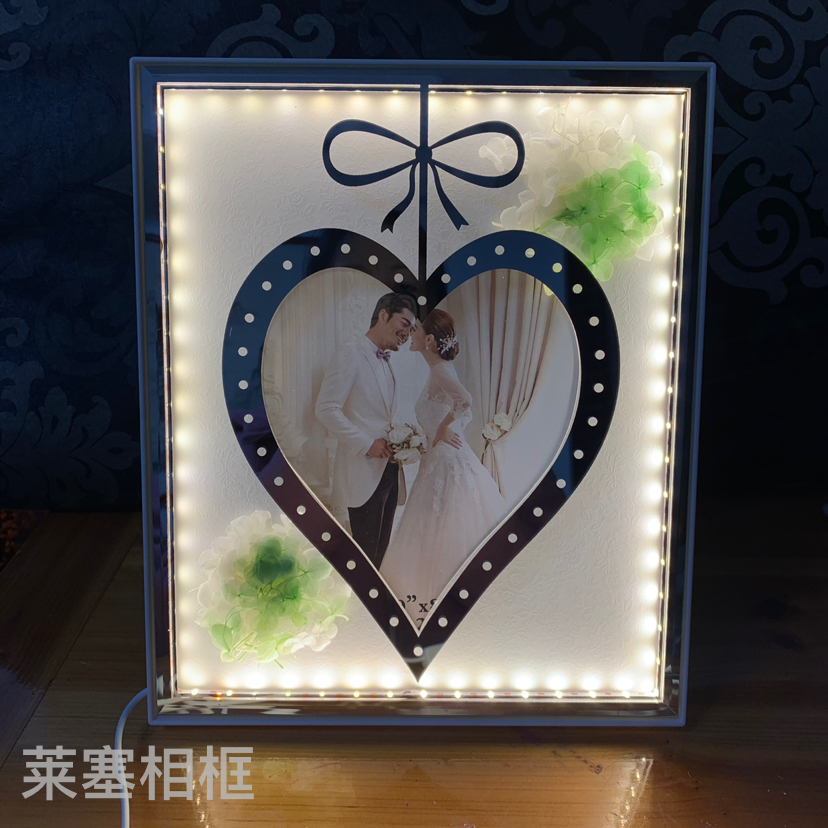 Heart-shaped led light, USB interface, creative decorative items, home decoration handicrafts, living room, bedroom, bedside lamp, photo frame Item Picture