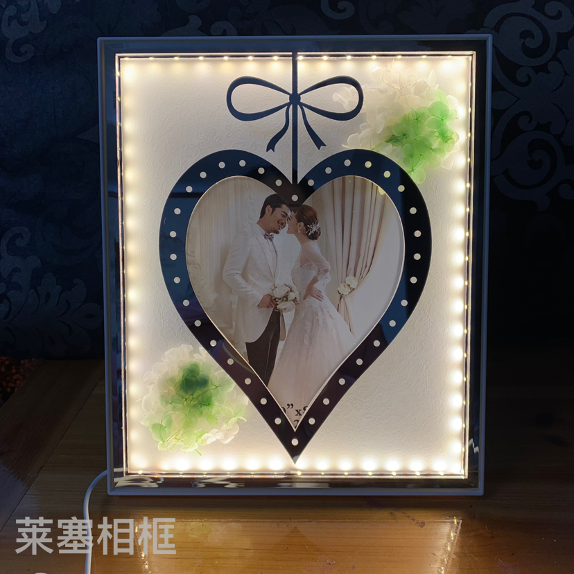 Heart-shaped led light, USB interface, creative decorative items, home decoration handicrafts, living room, bedroom, bedside lamp, photo frame details Picture