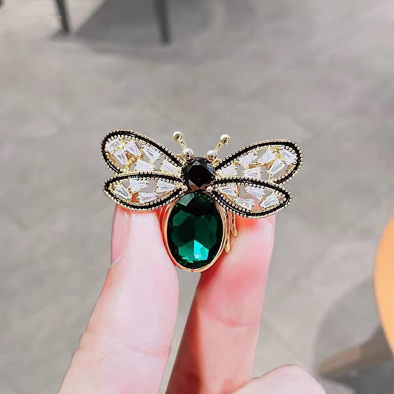 纽扣/拉链细节图