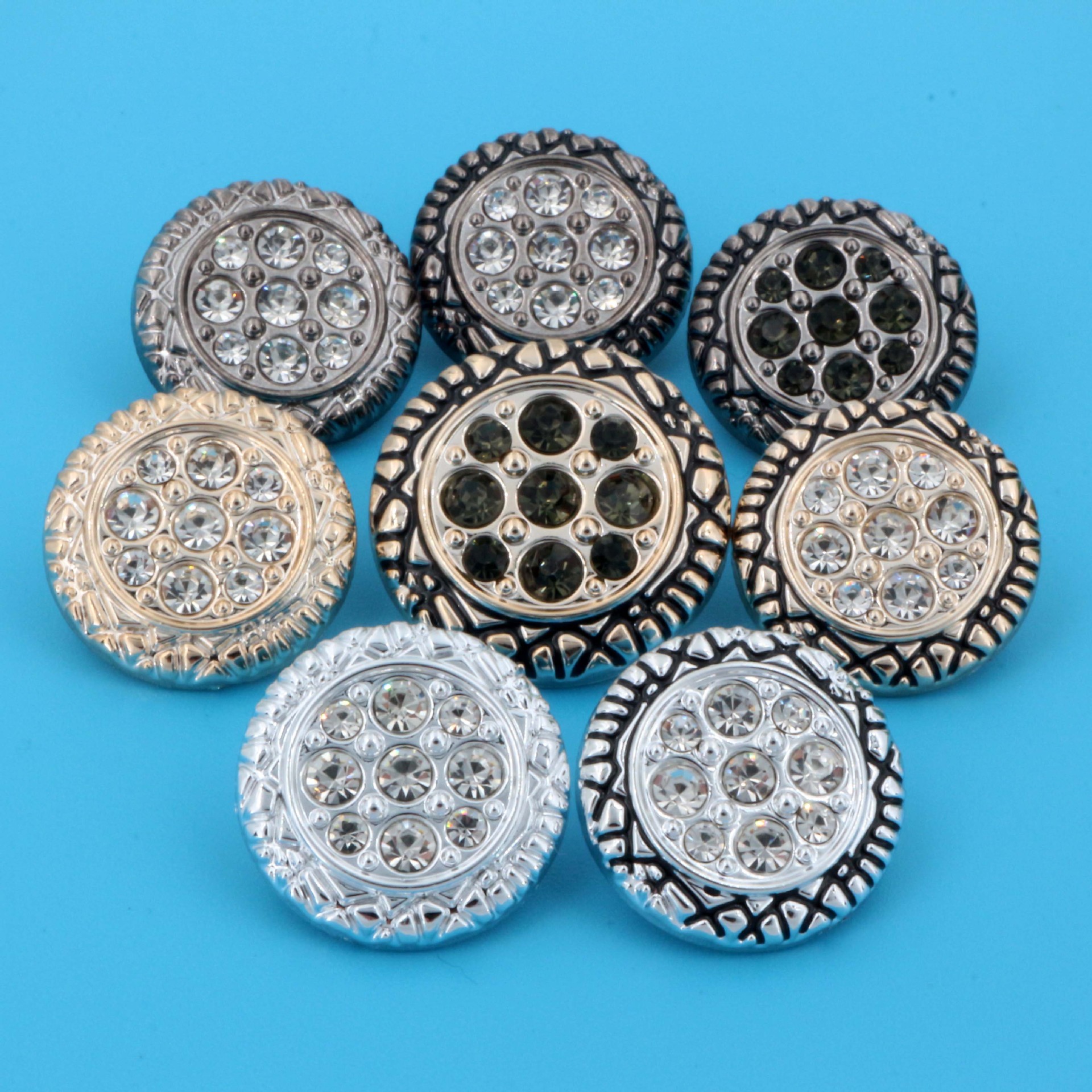 Round diamond studded foot button 2023 new coat coat sweater headdress plastic button wholesale full figure
