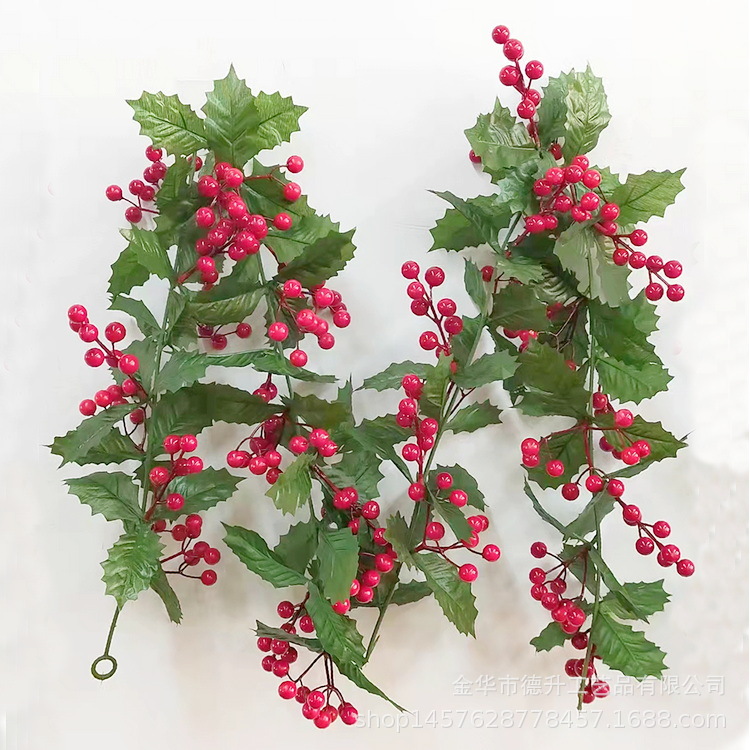 Desheng Cross-border Supply Christmas decorations: Amazon red fruits, love beans, red beans, winter green fruits, green leaves, Christmas vines Item Picture