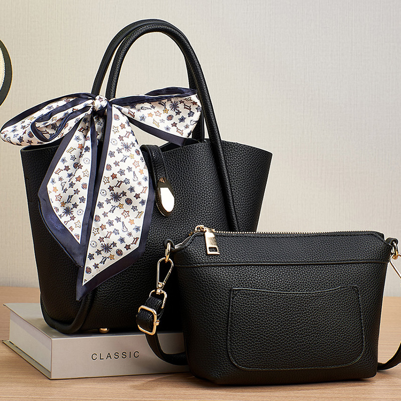 The new women's handbag 82301 from Yiding Luggage is a simple, casual and versatile crossbody bag Specification image