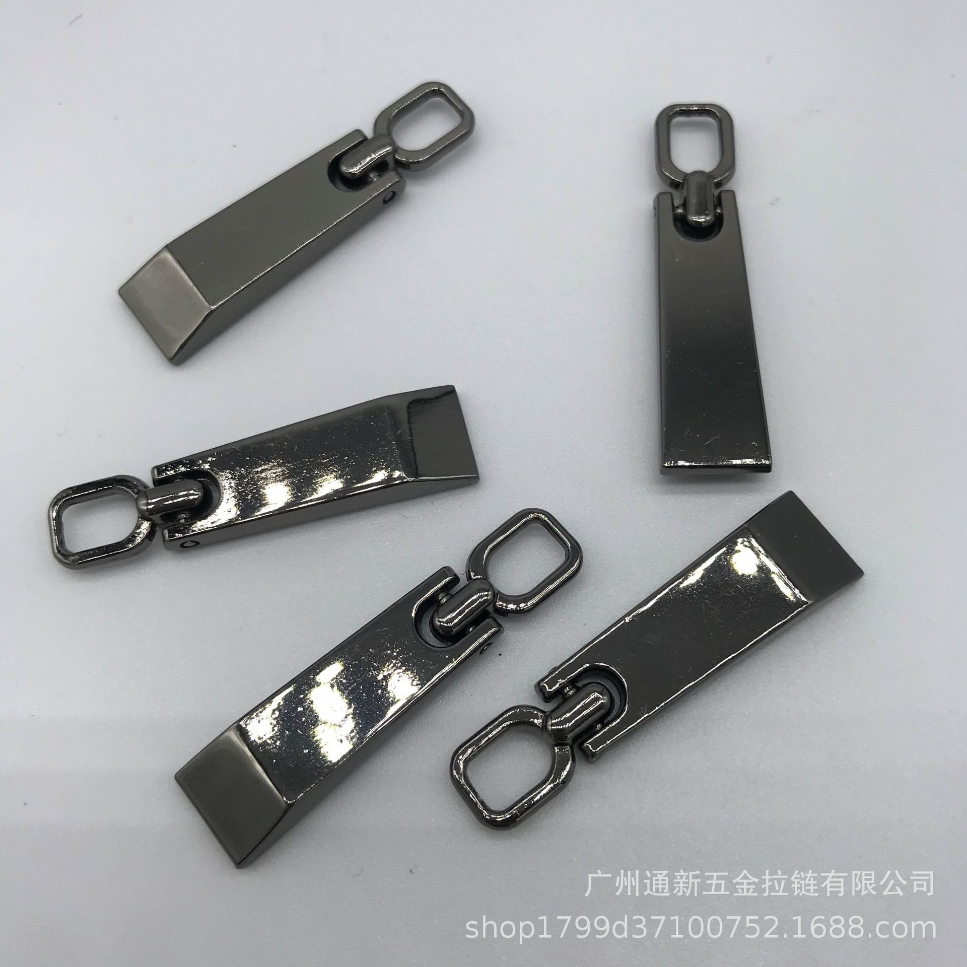 Wholesale of 3#, 5#, 8# metal zipper zippers in stock, high-quality electroplated alloy gun-colored movable zipper plates for luggage tags pic 4