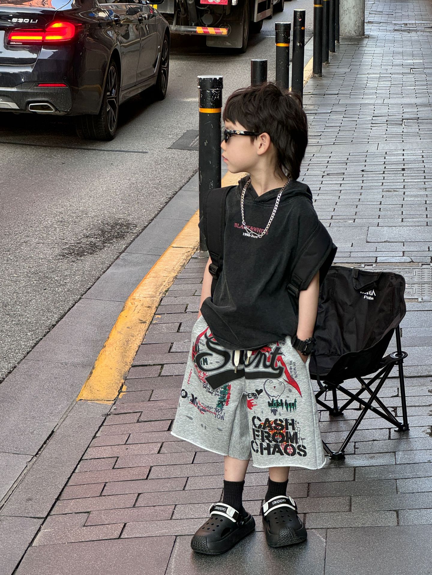 泰如2024夏季新款韩版男童百搭潮酷美式印花无袖连帽T恤儿童上衣详情1