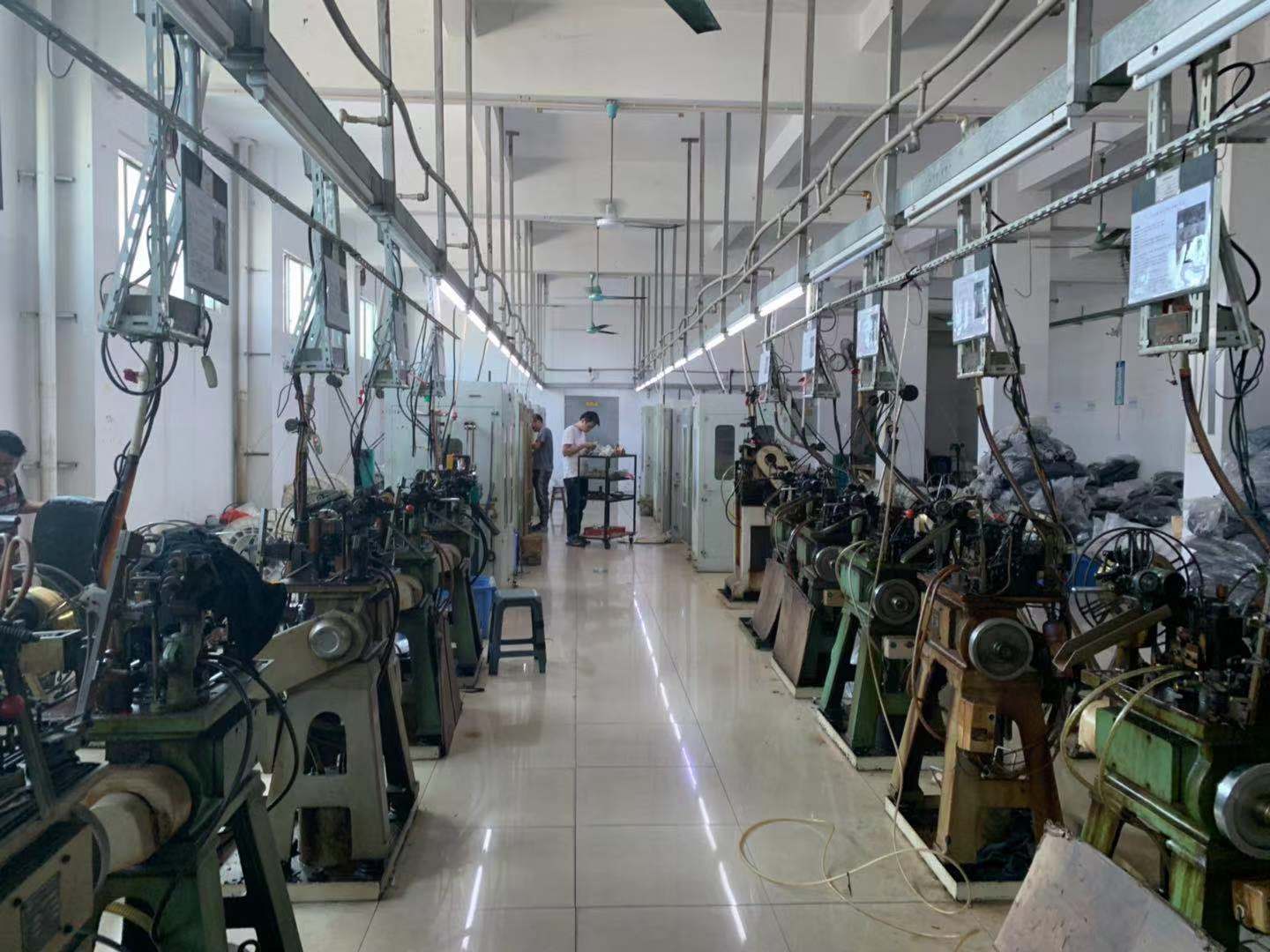 Zipper factory No. 3# and No. 4# metal zippers, closed-tail spring head jeans zippers, bronze tooth band lock front zippers pic 21