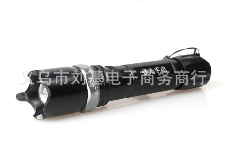 充电手电筒 强光手电筒 CREE 旋转变焦 LED远射聚光调焦礼盒套装 pic 11