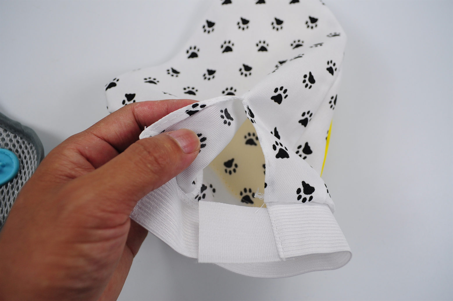 Pet cat petting gloves, cat cleaning, massage and beauty care sticky fur gloves, petting gloves, dog bathing brushes and combs pic 2