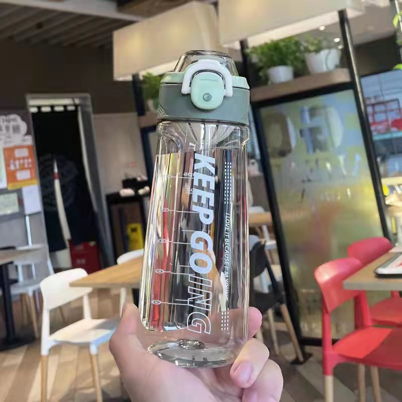 欣贝迪运动健身大容量弹跳盖塑料吸管杯男女学生便携防漏防摔夏季手提带刻度水壶500ML详情14
