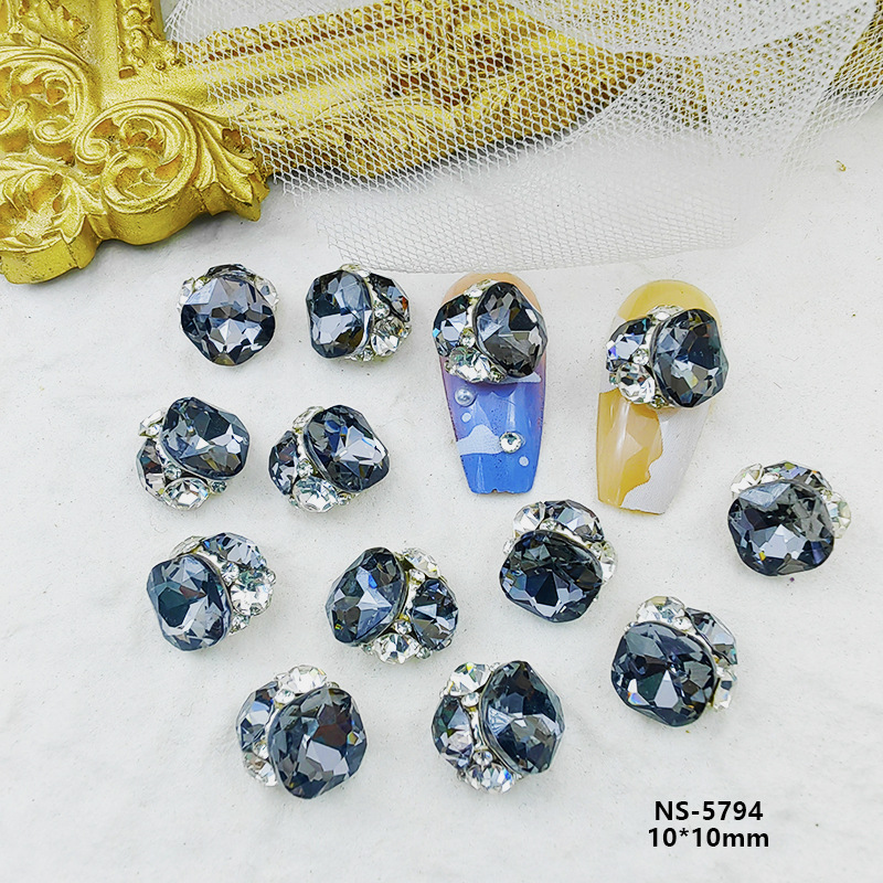 High-quality fat square pile diamond finished nail art accessories, super shiny and best-selling white champagne pile diamond ball nail decoration diamonds pic 7