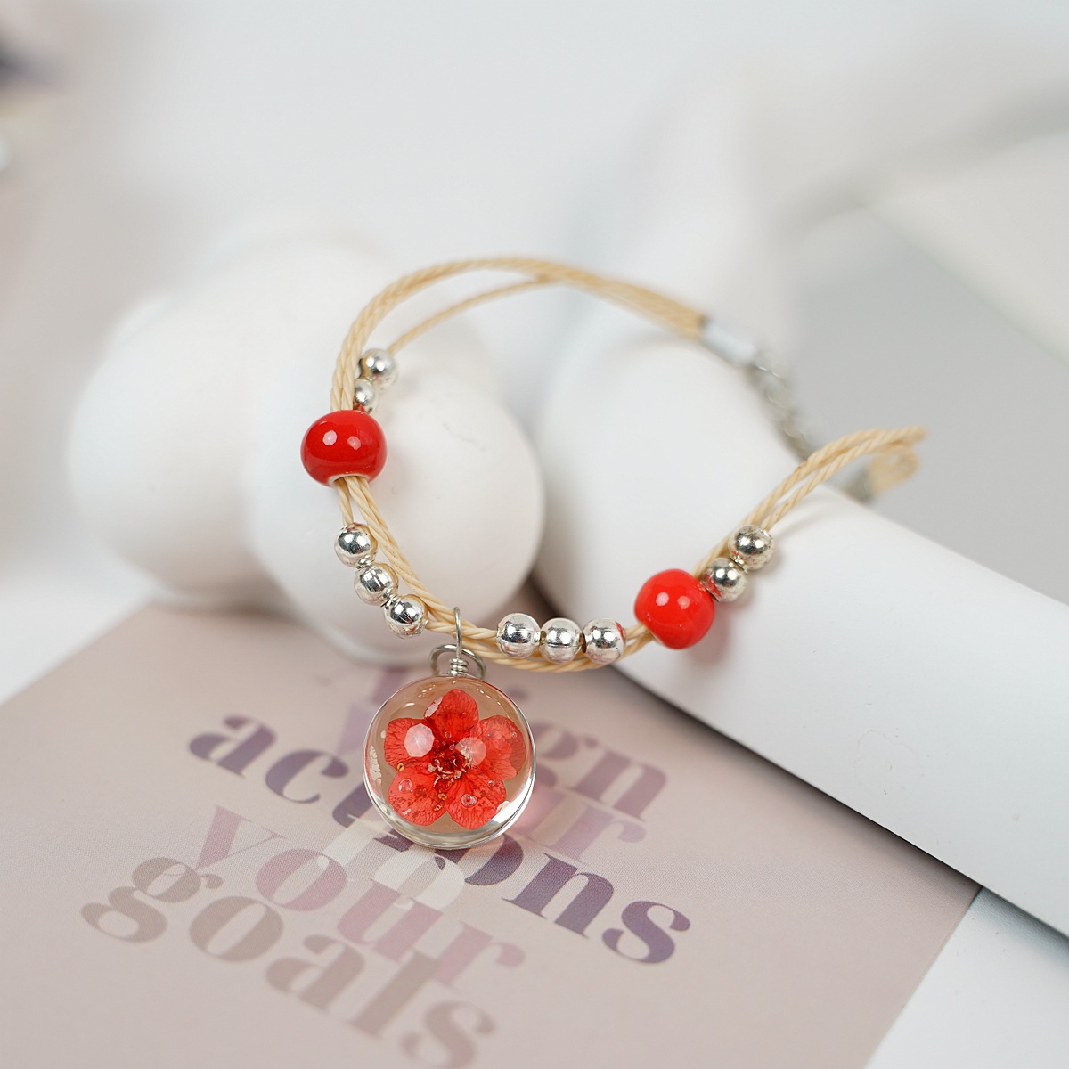 Cross-border Korean version popular and simple peach blossom bracelet, female forest style student dried flower accessories, street stall products, factory direct sales pic 4