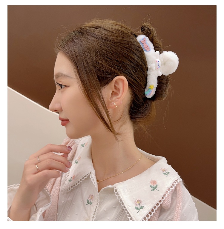 可爱毛绒绒大号草莓熊抓夹卡通发夹秋冬新款甜美少女心鲨鱼夹发饰详情7