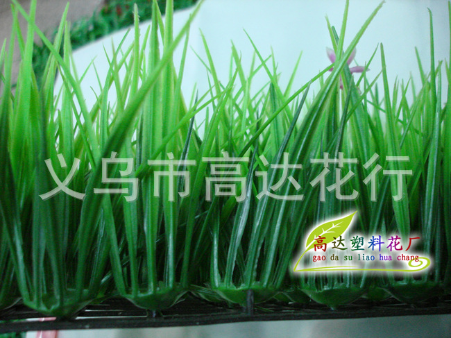Yiwu factory direct sales, wholesale of artificial tall seedling lawns, artificial turf plastic 60*40cm, densified and thickened pic 8