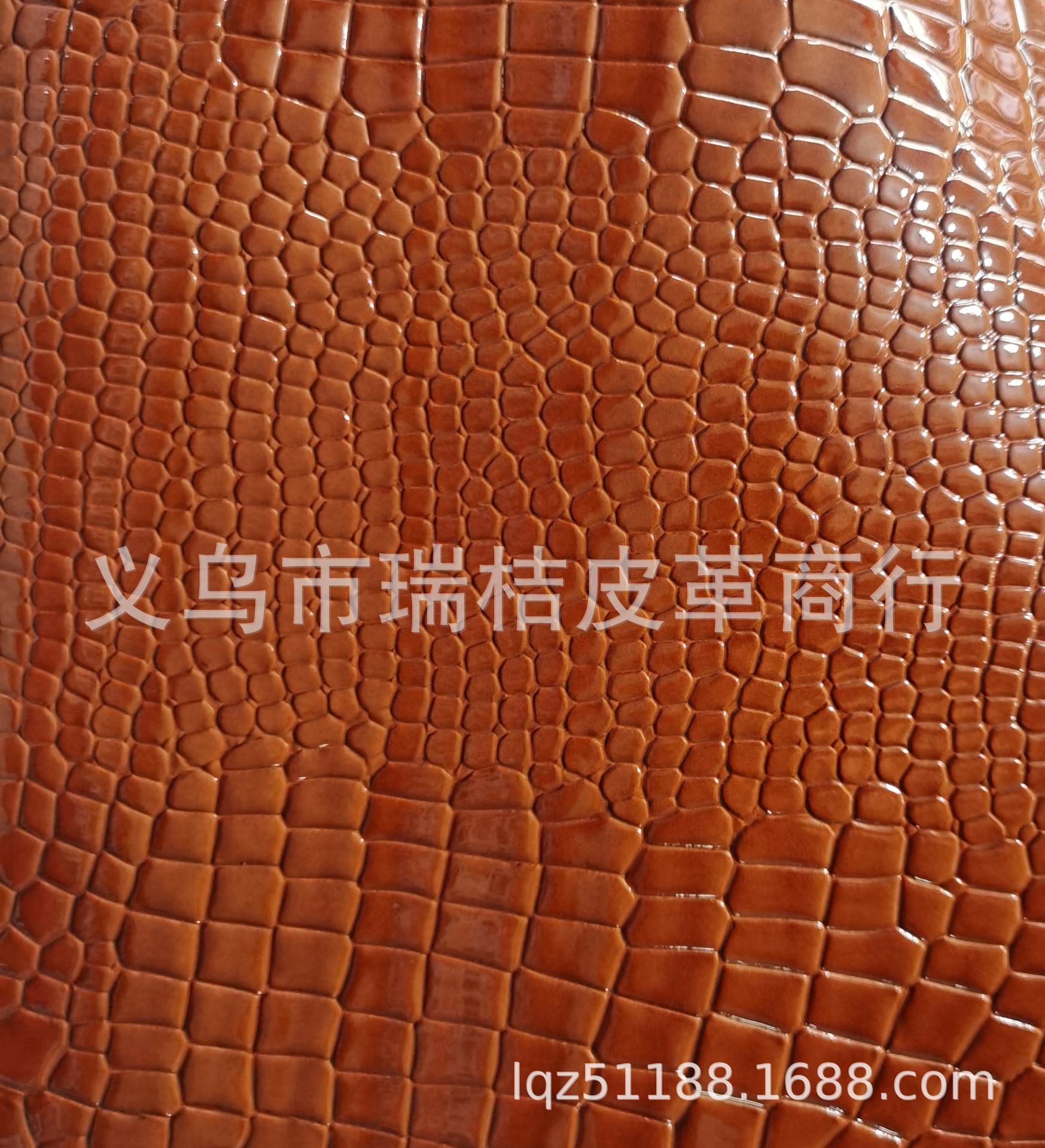 High-gloss stone with crocodile patterns pic 2