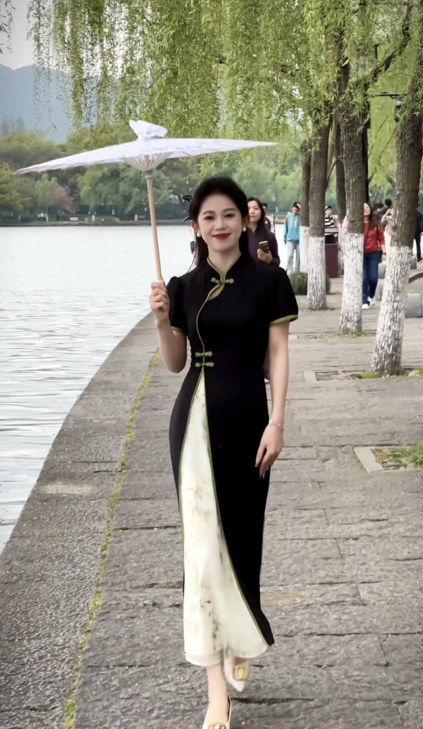 设计感精致新中式显瘦旗袍连衣裙女2024夏季新款开叉拼接时尚长裙详情10