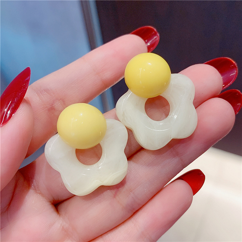 新款小众设计感盐系晕染耳钉女夏季小清新小花朵几何耳环详情7