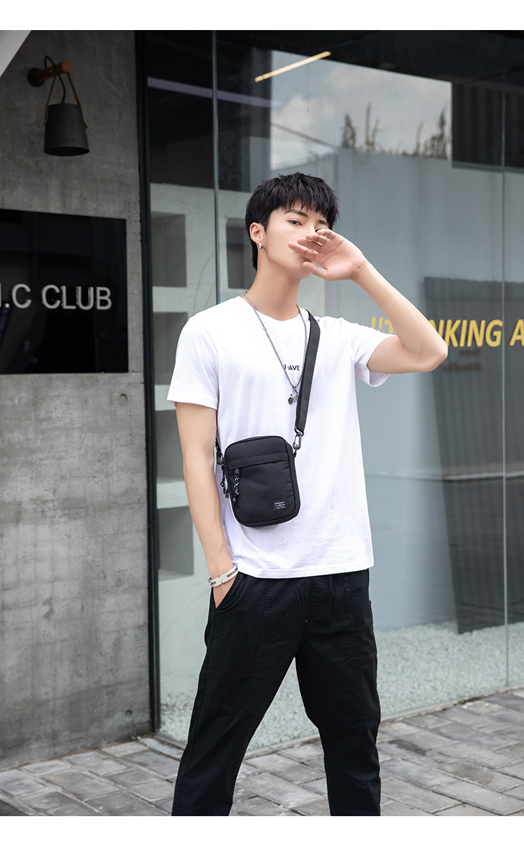 男士小包特小单肩迷你小挂包小挎包潮牌斜跨小背包轻便男生斜挎包详情6