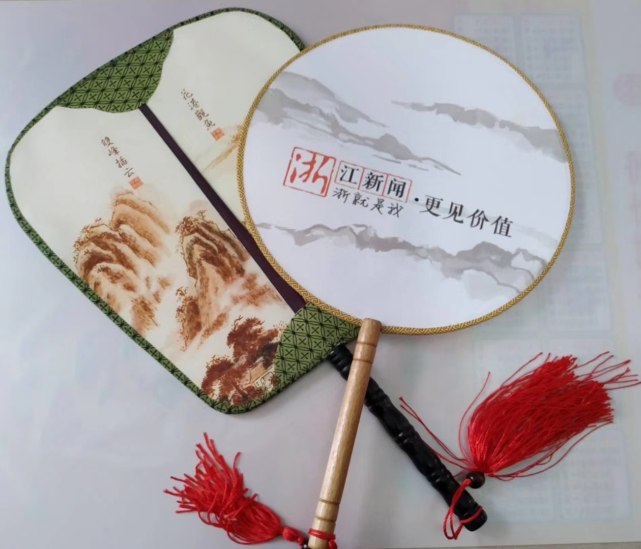 古风扇子企业团扇圆扇中国风蒲扇汉服刺绣宫廷团扇直供详情1