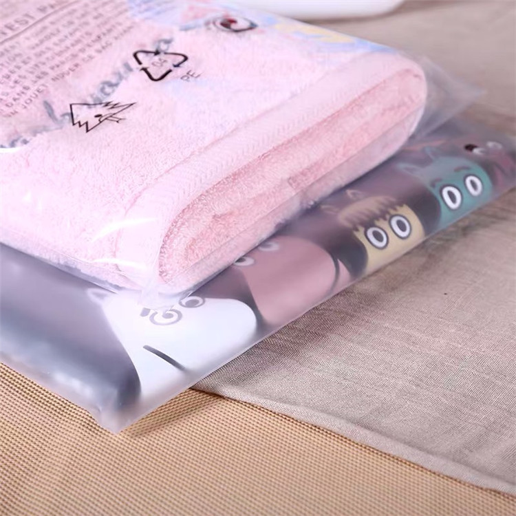 Customized clothing zipper bags, plastic packaging bags, storage bags for clothes, transparent plastic sealed bags, self-sealing bags pic 4