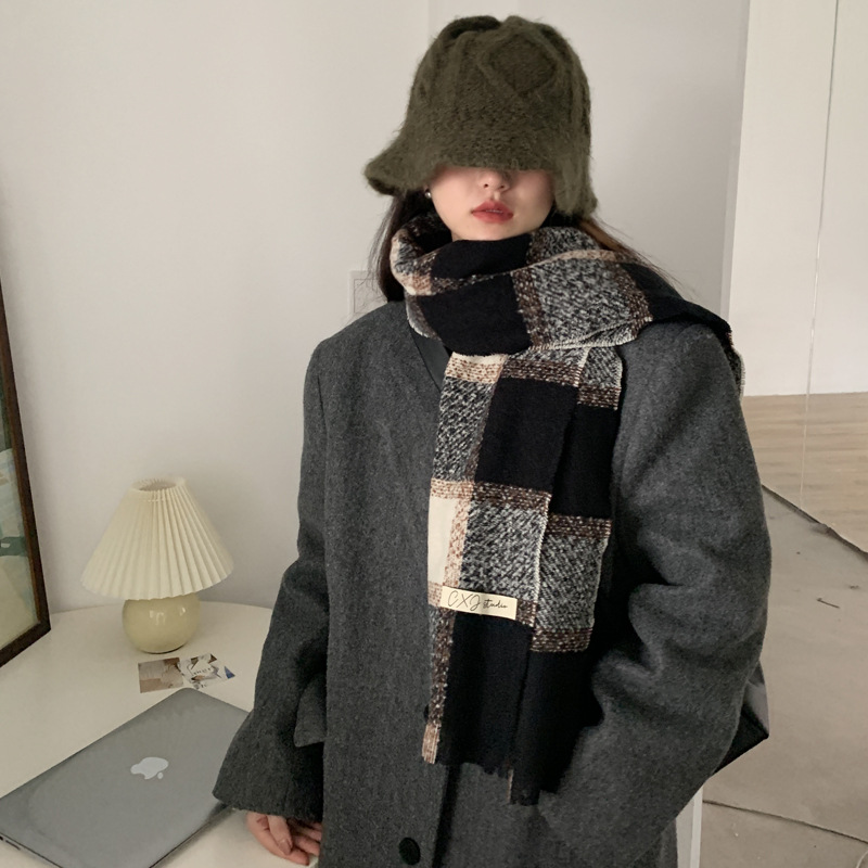 1#黑色舒适格子围巾