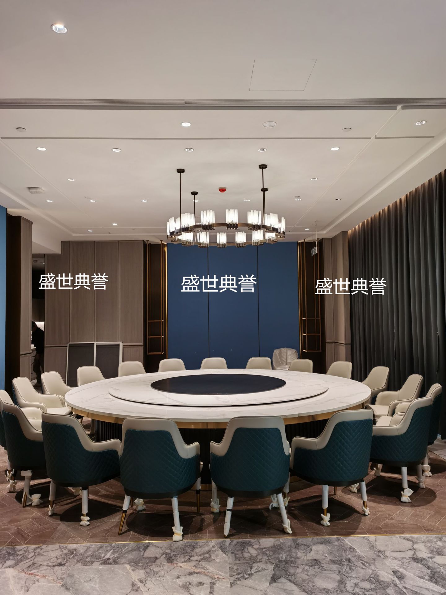 福州星级酒店家具直销海鲜餐厅电动餐桌椅饭店包厢实木餐椅宾利椅详情13