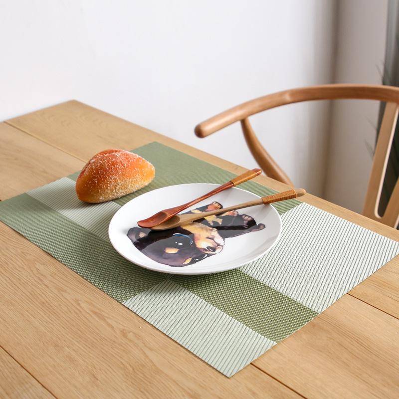 Cross-border Western placemats, restaurant table and plate MATS, simple and modern Nordic style color-blocked woven anti-slip PVC heat insulation pads pic 4