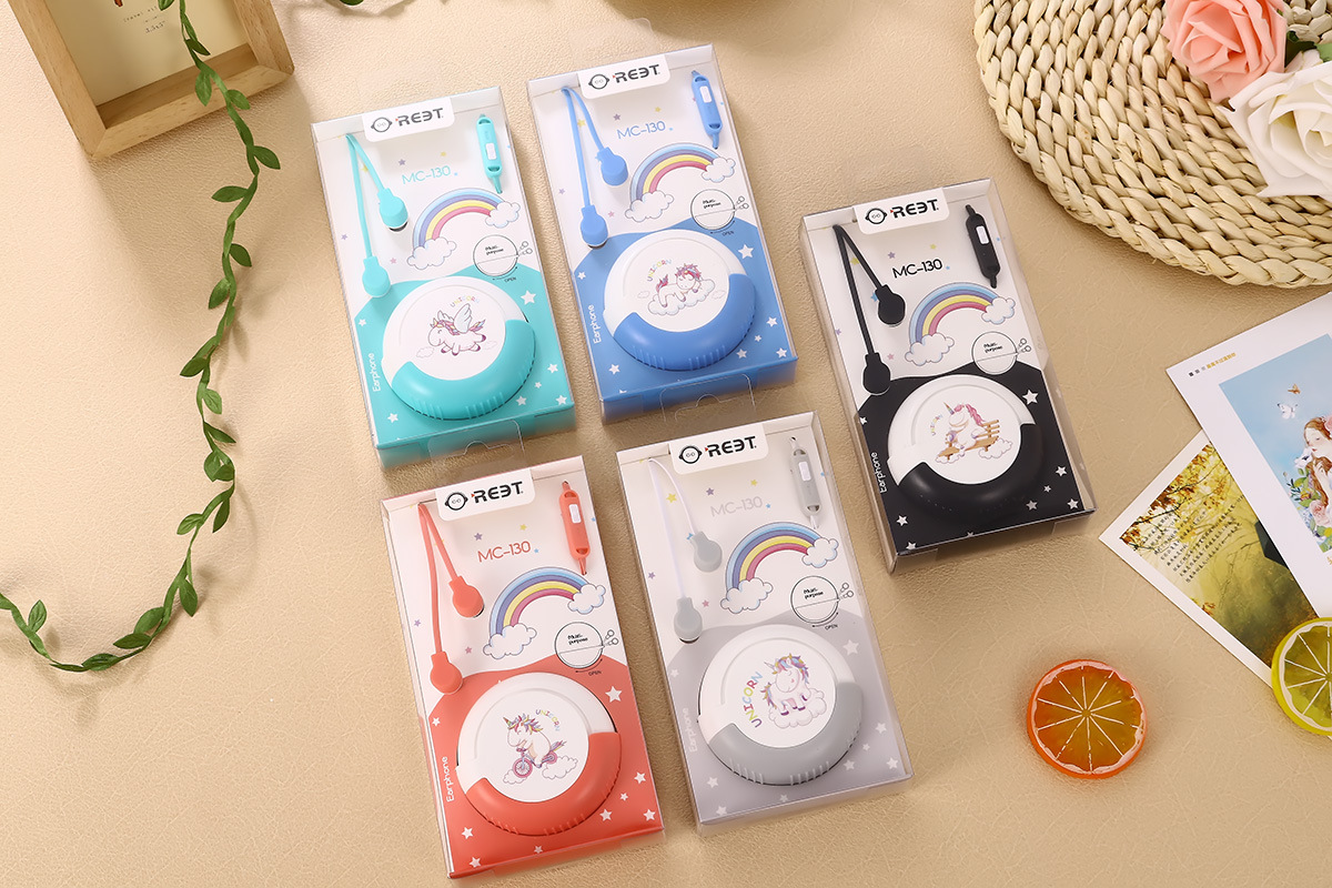 The cute student cartoon in-ear wired headphones with a high level of appearance and a storage case support KTV call answering buttons pic 21
