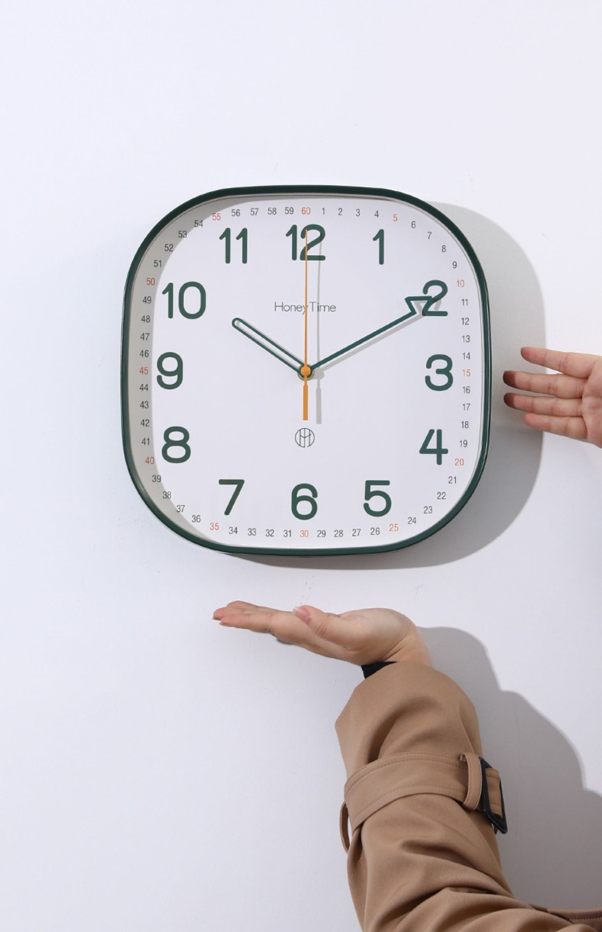Square, simple and silent wall clock for living room, 2023 new modern and fashionable home bedroom and dining room wall clock pic 26