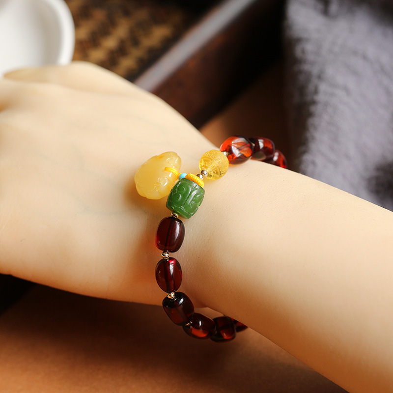 Factory direct sales of natural amber portable bracelets, safety locks, blood amber amber bracelets, new styles, one-piece delivery pic 11