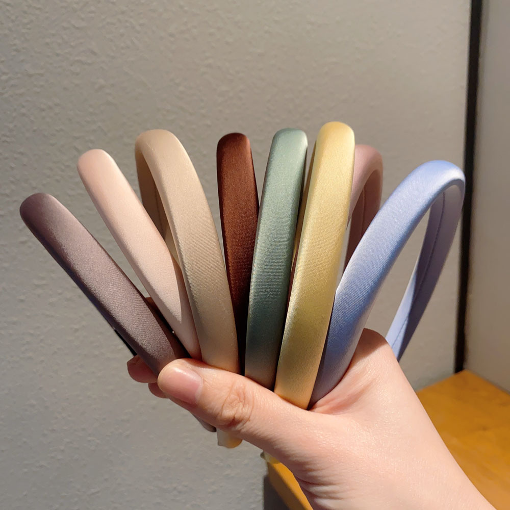 A light luxury and high-end satin fine-edge sponge hairband for women, a solid color high headband for the top of the head, a new trendy style in 2023 pic 8