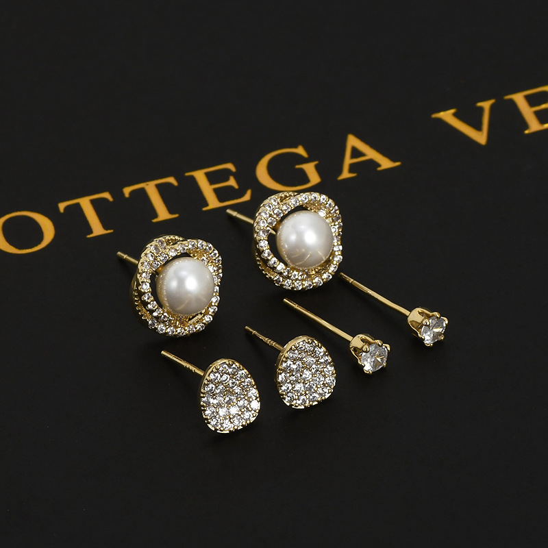 S925银针微镶锆石一卡三对套装耳钉女睡觉不用摘珍珠花瓣耳饰批发详情8