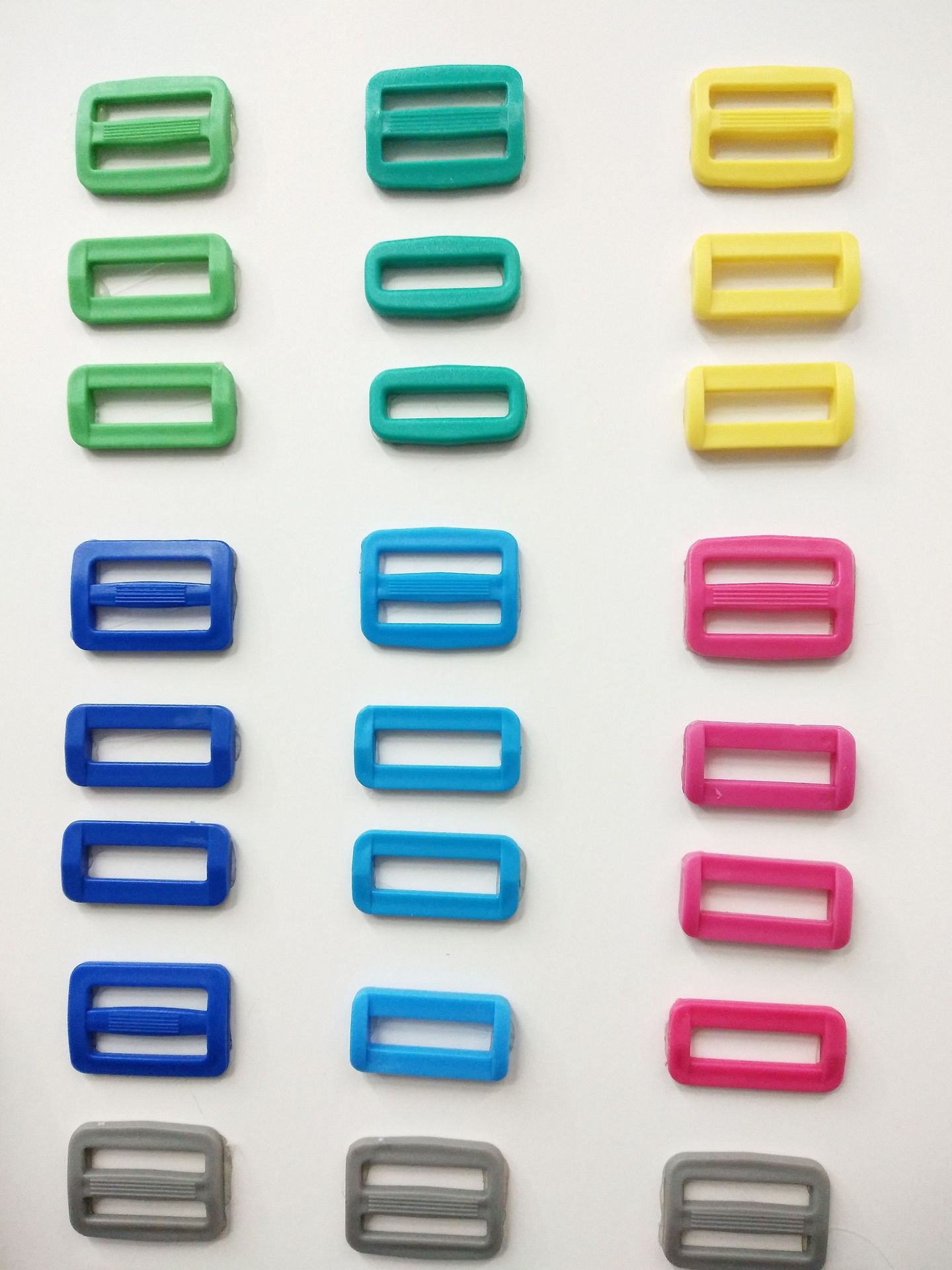 We offer a wide range of plastic adjustable buckles, webbing buckles, ladder buckles, and mouth buckles at low prices in stock. Our factory wholesals various types of buckles pic 20