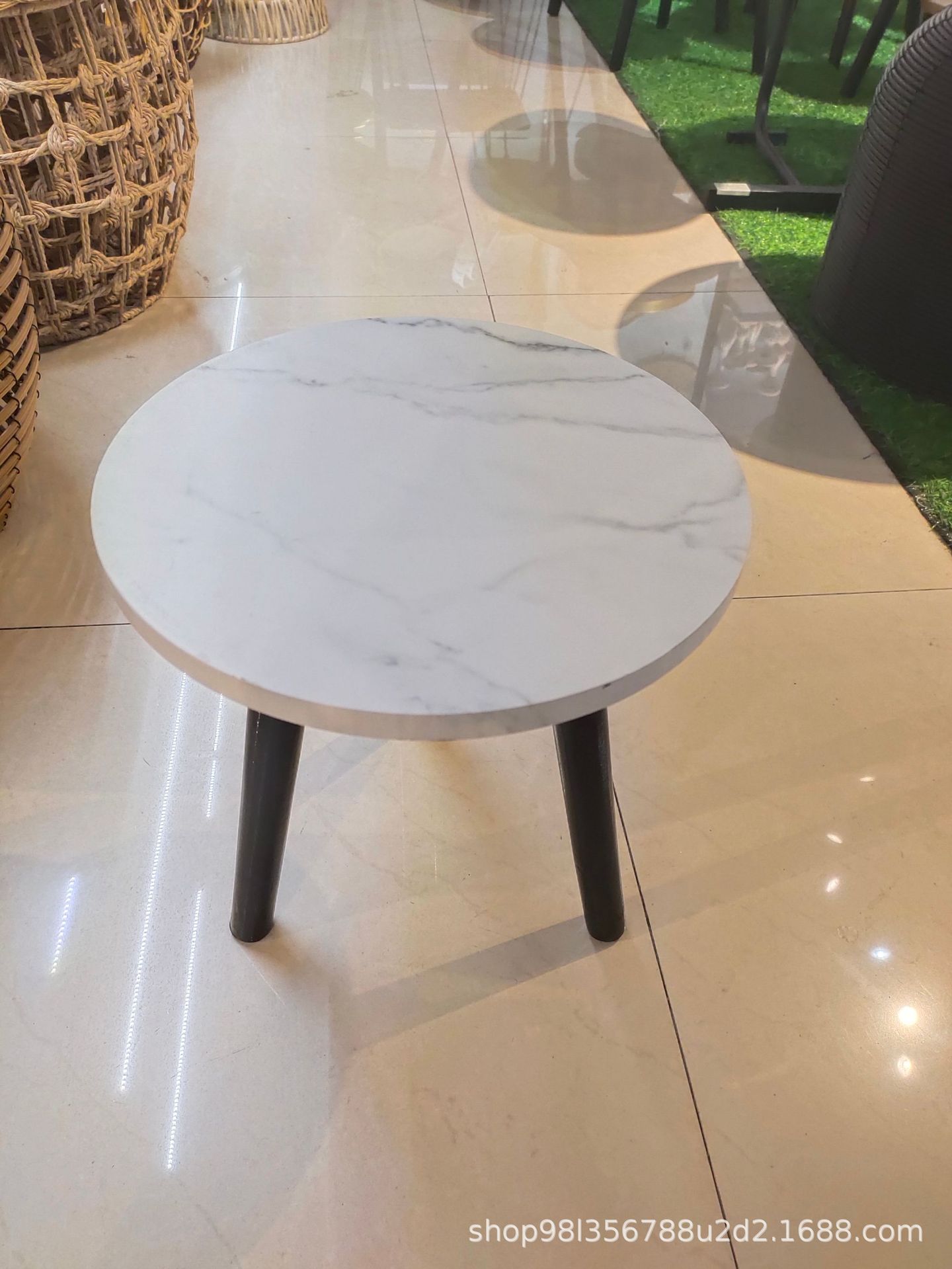 简约现代风三件套木质圆形茶几家用小户型床头茶几卧室坐地小茶几详情5