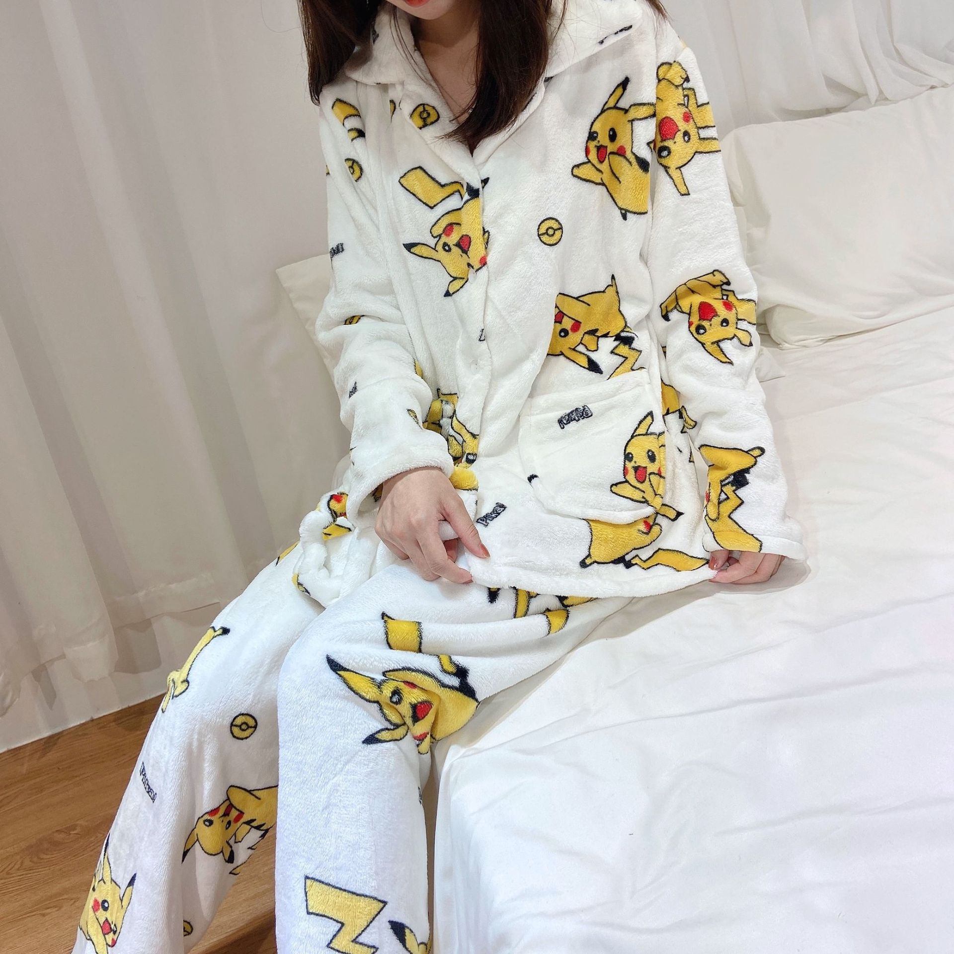 冬季法兰绒女士睡衣翻领开衫长袖长裤少女卡通可爱保暖家居服套装详情24