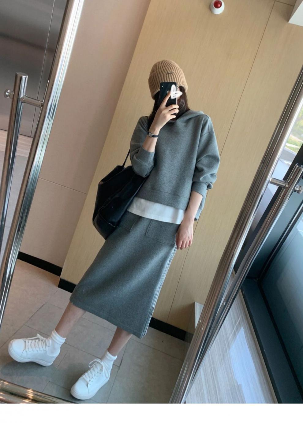 2023年早春装新款高级感轻熟风港味休闲运动服卫衣两件套装裙女装详情3