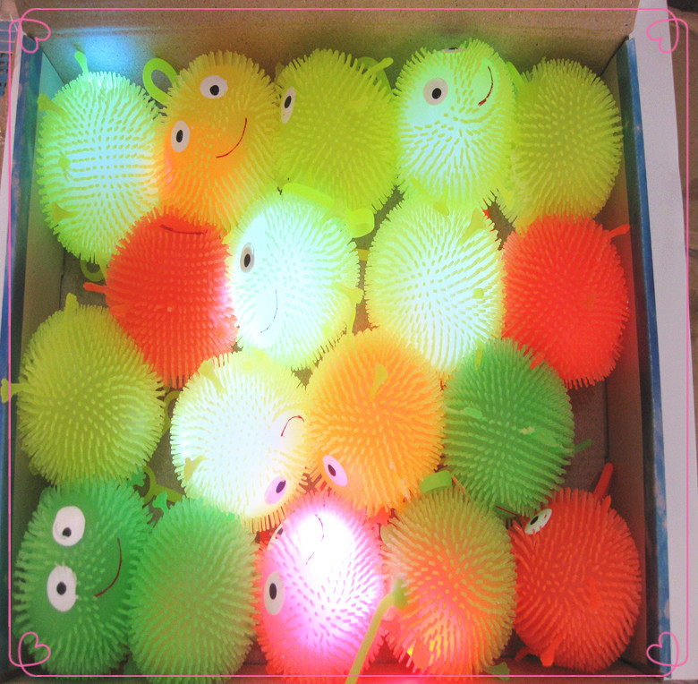 闪光球 弹力球毛毛球 闪光球批发厂家 两元批发详情6