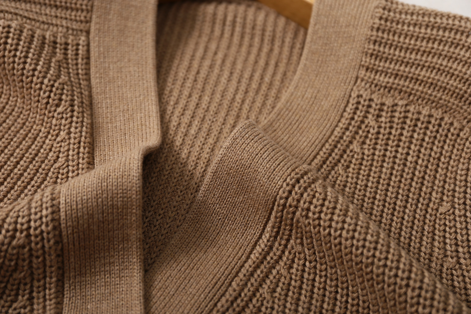 Sweater cardigan autumn and Winter new collection: Knitted silk and cashmere blend cardigan, elegant commuting loose thick knitted sweater for women pic 4