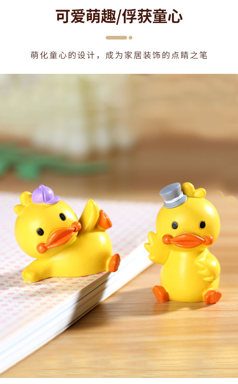 Little yellow duck figurine pic 9