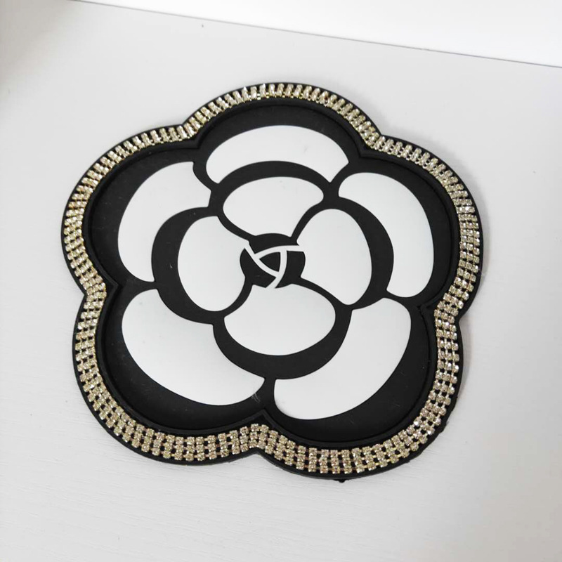 菱格汽车防滑垫大号车用羽毛钻石垫仪表台PVC装饰垫茶花垫批发详情6