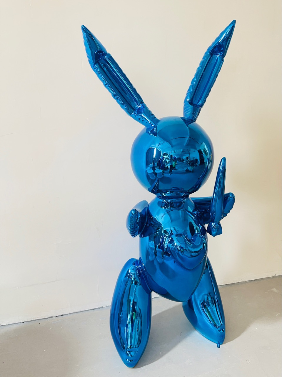 The popular resin handicraft sculpture of 