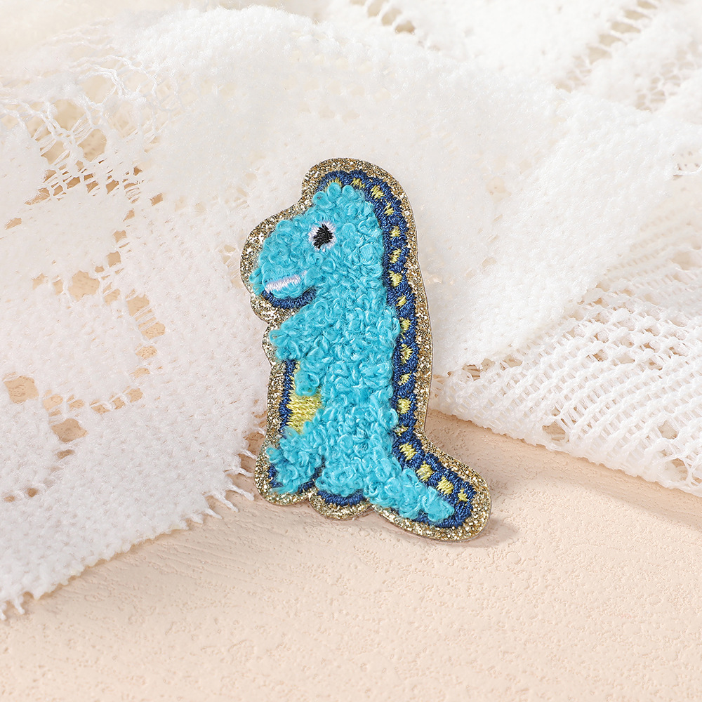 现代卡通刺绣外套T恤羽绒服胸贴包包装饰布贴衣服辅料童装补丁详情25