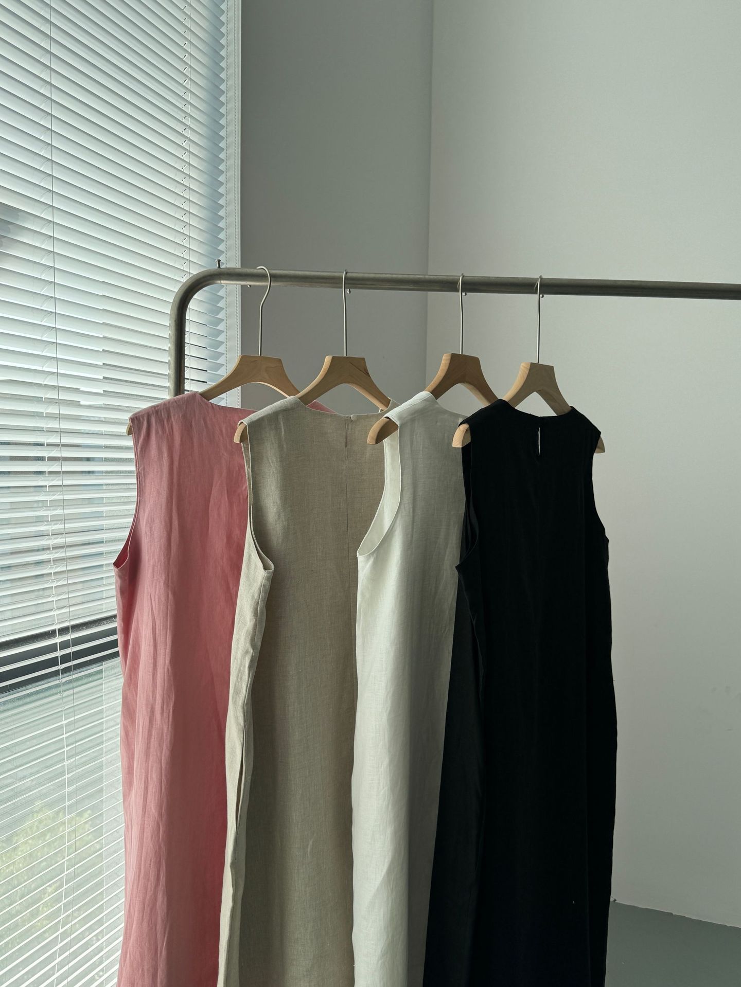 2024 Minimalist and elegant all-linen vest dress for women, summer sleeveless long dress for women pic 25