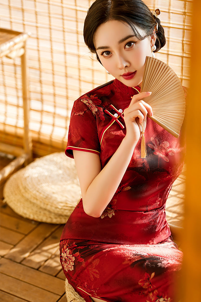 【品牌】改良旗袍连衣裙女真丝桑蚕丝中长款大花中老年旗袍裙详情17