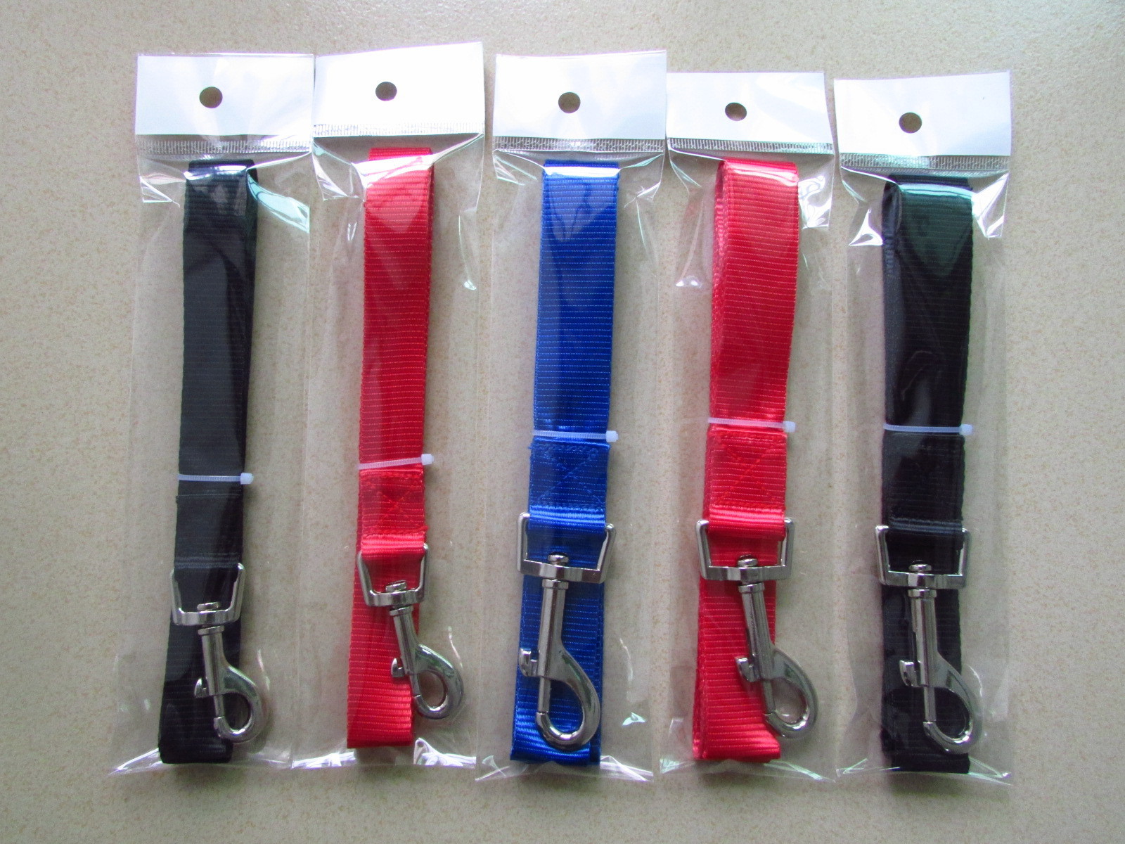 Pet muzzles for outdoor and outdoor use, anti-biting and anti-licking. Dog muzzles with leashes, explosion-proof and impact-resistant pet leashes pic 8