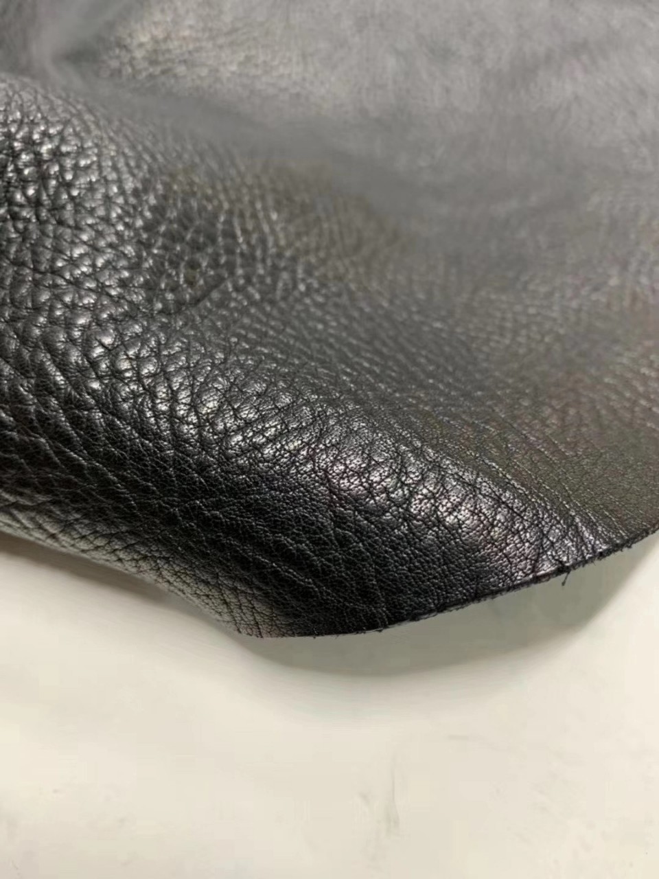 义乌哈牛真皮黑色头层自然甩自然纹2.0mm001详情7