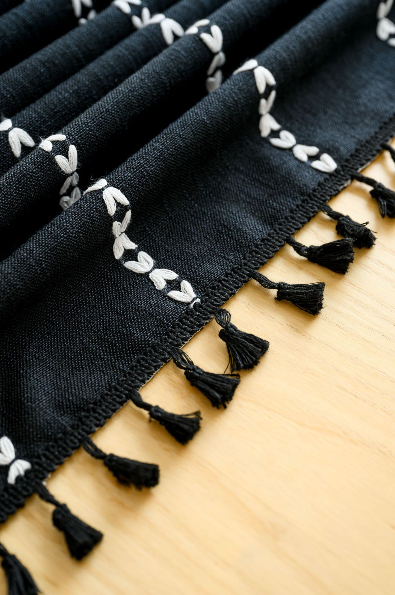 Cross-border three-dimensional embroidered striped tablecloth, popular black solid color, white cotton and linen tablecloth cover, fabric outdoor party pic 30