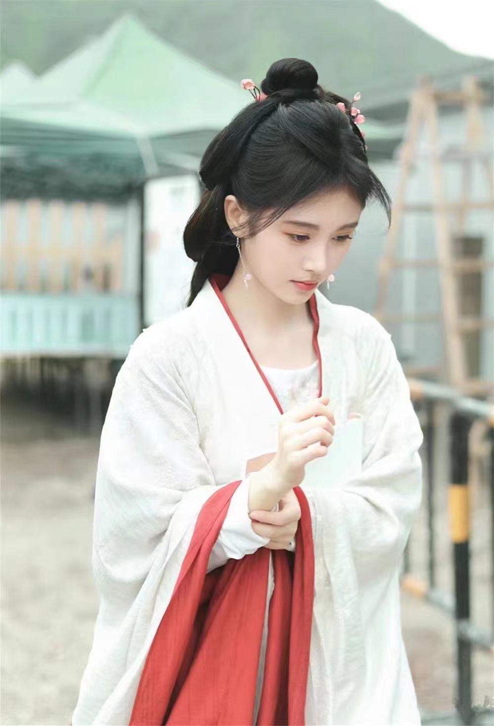 国潮花间令鞠婧祎同款影视古装汉服女2024新款魏晋风交领齐腰直裾襦裙详情6